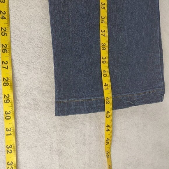 Cato Women's Medium Rise Classic Straight Leg Denim Blue Jeans Size 18W - Picture 9 of 12